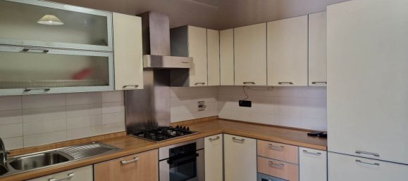 5 bedrooms Apartment in Campi Bisenzio, Italy No. 324616 10