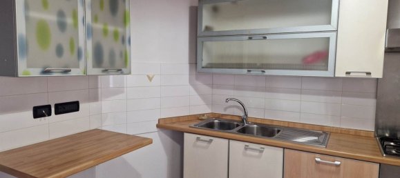 5 bedrooms Apartment in Campi Bisenzio, Italy No. 324616 9