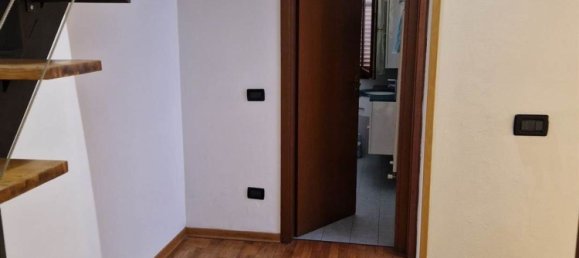 5 bedrooms Apartment in Campi Bisenzio, Italy No. 324616 17
