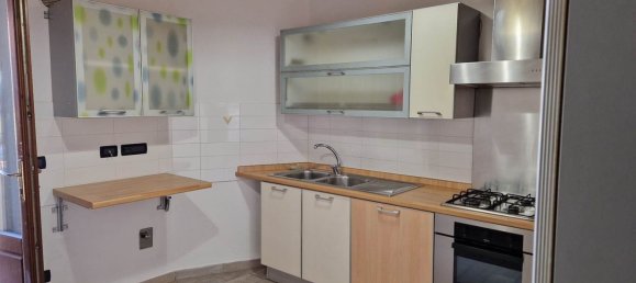 5 bedrooms Apartment in Campi Bisenzio, Italy No. 324616 8