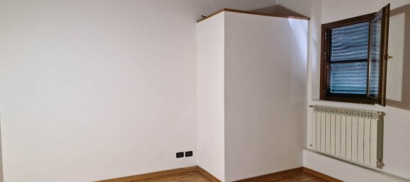 5 bedrooms Apartment in Campi Bisenzio, Italy No. 324616 19