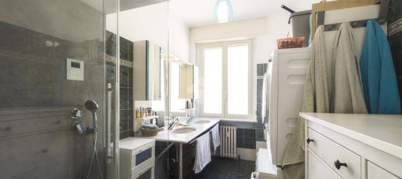 3 bedrooms Apartment in Milan, Italy No. 378945 9