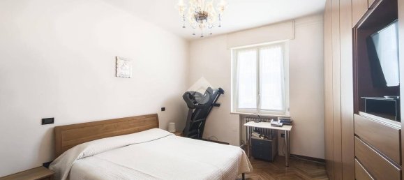 3 bedrooms Apartment in Milan, Italy No. 378945 8