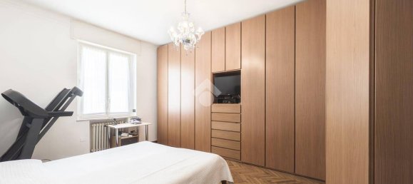 3 bedrooms Apartment in Milan, Italy No. 378945 6