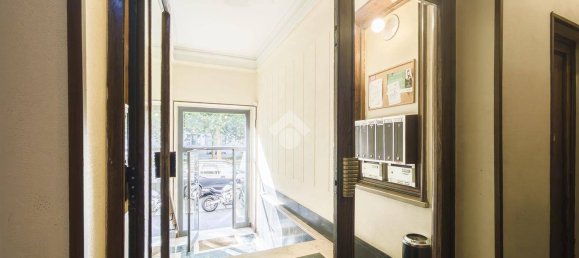 3 bedrooms Apartment in Milan, Italy No. 378945 11