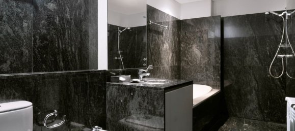 4 bedrooms Villa in Porto, Portugal No. 130575 9