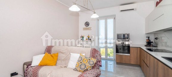 2 Schlafzimmer Wohnung in Turin, Italy, Nr. 345600 3