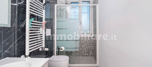 2 Schlafzimmer Wohnung in Turin, Italy, Nr. 345600 17