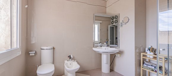 4 bedrooms Apartment in Ciutat Vella, Spain No. 29313 6