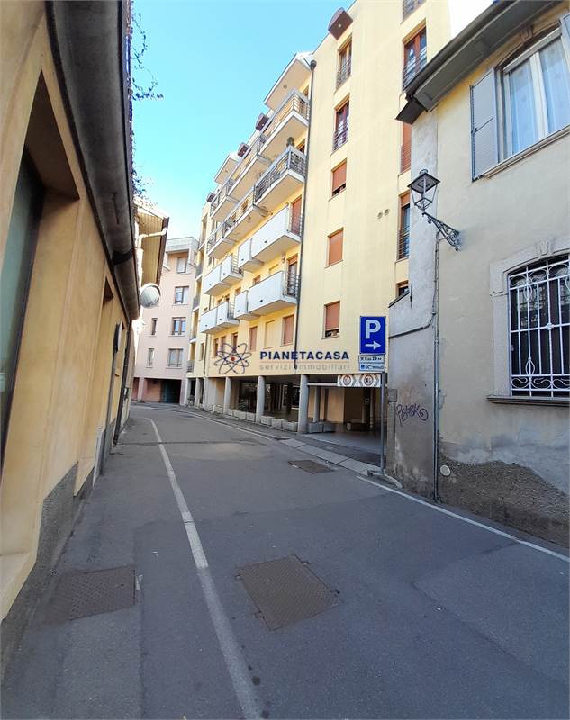 1 room Garage in Bergamo, Italy No. 70880