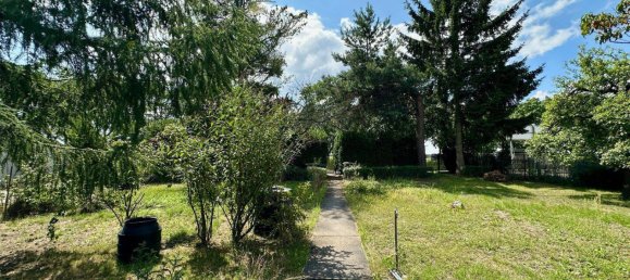  Land in Mahlsdorf, Germany No. 15327 5