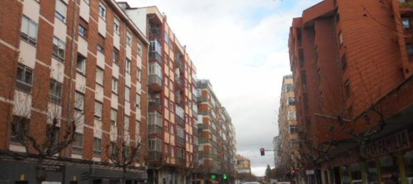 Gewerbliche Immobilie in Leon, Spain 221m², Nr. 75234 10