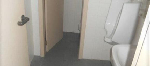 Gewerbliche Immobilie in Leon, Spain 221m², Nr. 75234 9