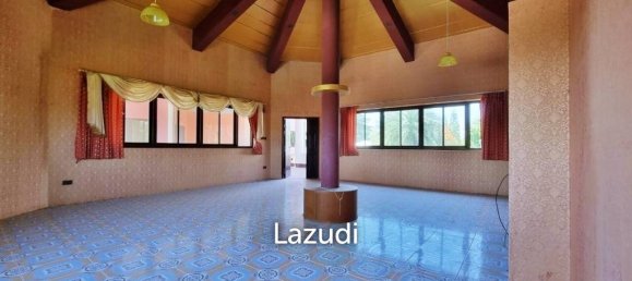 4 bedrooms Commercial property in Sattahip, Thailand No. 15305 5