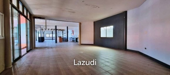 4 bedrooms Commercial property in Sattahip, Thailand No. 15305 8