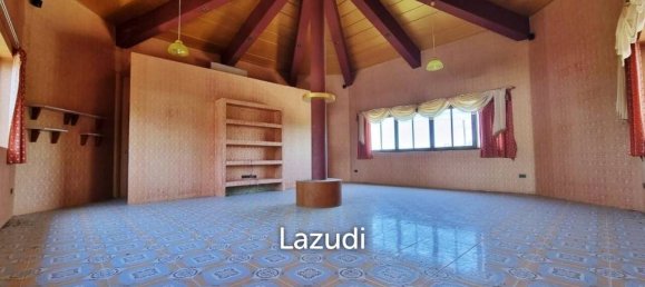 4 bedrooms Commercial property in Sattahip, Thailand No. 15305 4