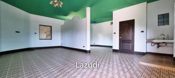 4 bedrooms Commercial property in Sattahip, Thailand No. 15305 9