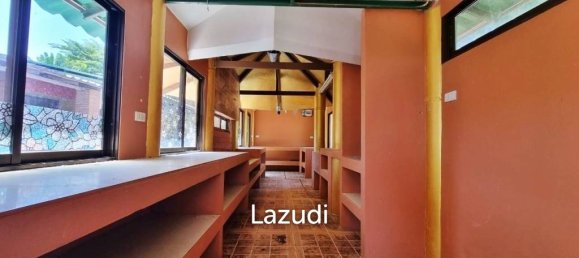 4 bedrooms Commercial property in Sattahip, Thailand No. 15305 6