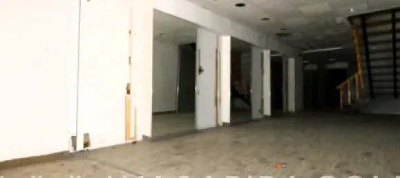 Propiedad comercial de 4 dormitorios en Castellón de la Plana, Spain No. 72045 2