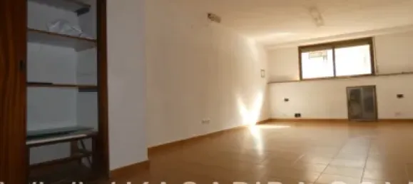 Propiedad comercial de 4 dormitorios en Castellón de la Plana, Spain No. 72045 14