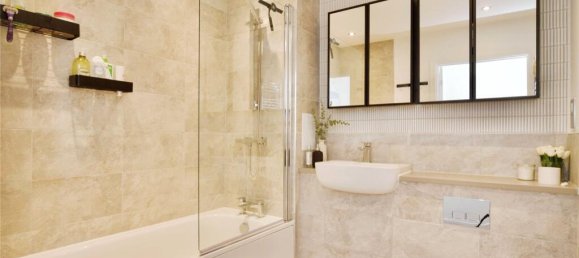 2 bedrooms Apartment in London, United Kingdom No. 11548 10