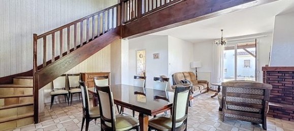 4 bedrooms House in Civrieux, France No. 311512 8