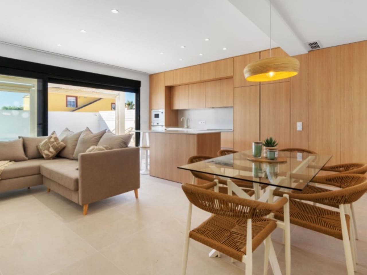 Casa de 3 dormitorios en Torrevieja, Spain No. 188338