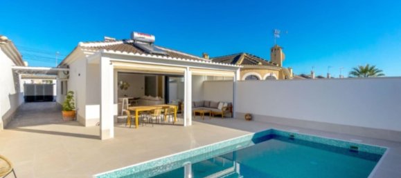 Casa de 3 dormitorios en Torrevieja, Spain No. 188338 24