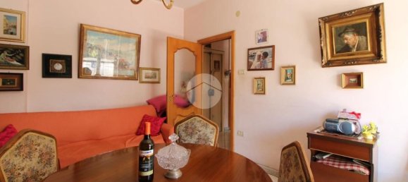 3-Zimmer Wohnung in Naples, Italy, Nr. 144020 8