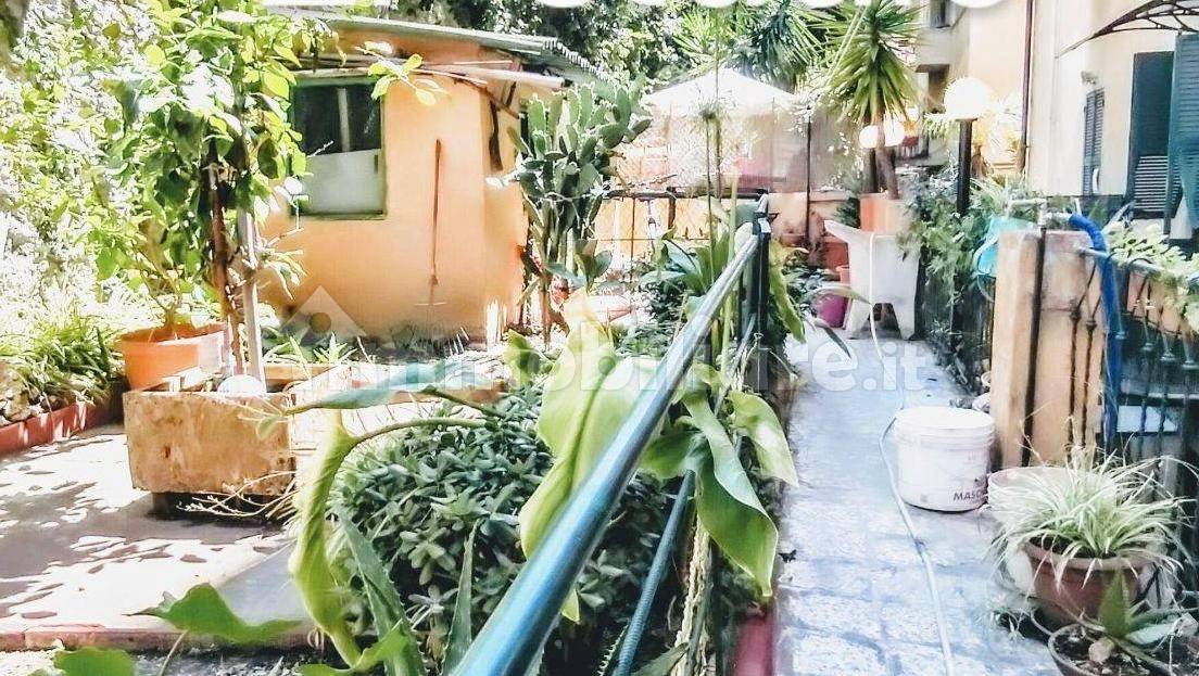 2 bedrooms Apartment in Genoa, Italy No. 287275