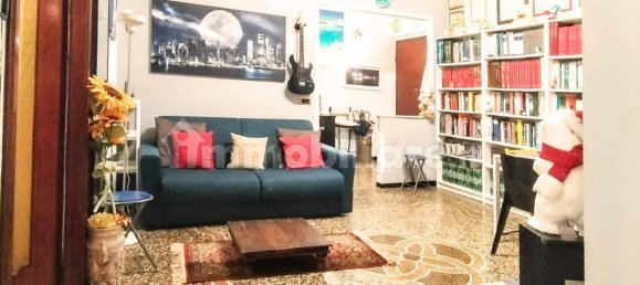 2 bedrooms Apartment in Genoa, Italy No. 287275 3