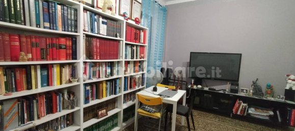 2 bedrooms Apartment in Genoa, Italy No. 287275 4