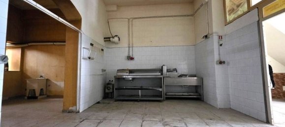 Gewerbliche Immobilie in Palermo, Italy 130m², Nr. 316425 5