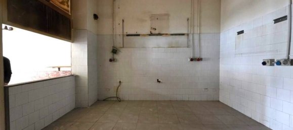 Gewerbliche Immobilie in Palermo, Italy 130m², Nr. 316425 4