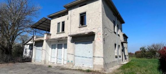 Villa de 9 habitaciónes en Parma, Italy No. 36332 3