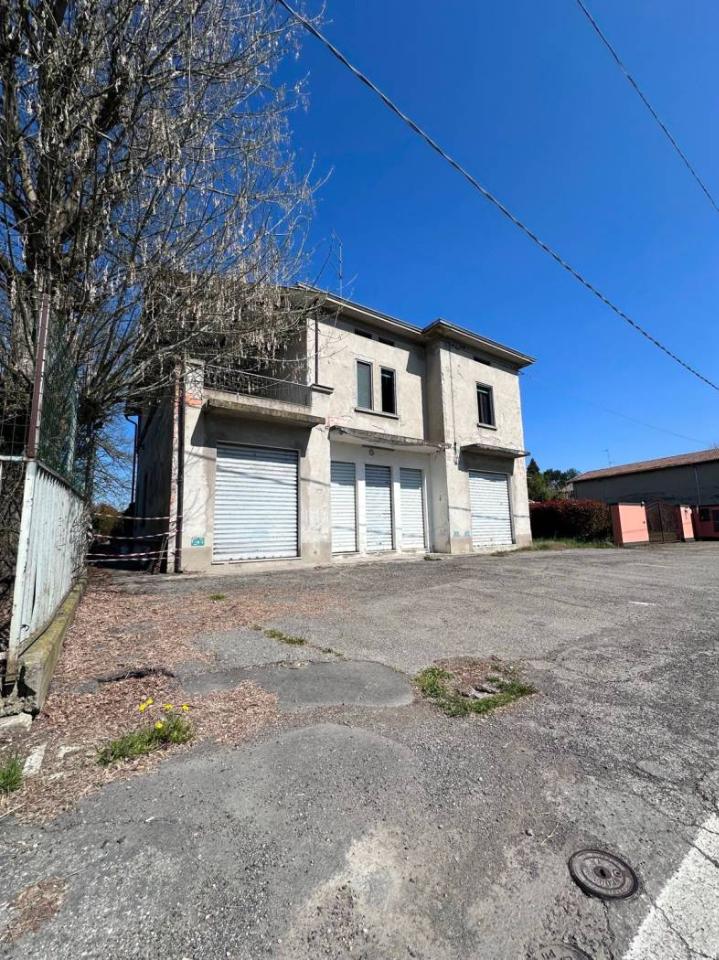 Villa de 9 habitaciónes en Parma, Italy No. 36332