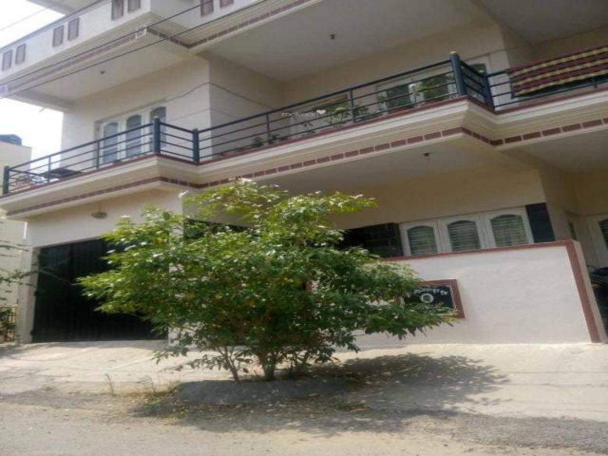 Casa de 6 dormitorios en Bangalore, India No. 14354