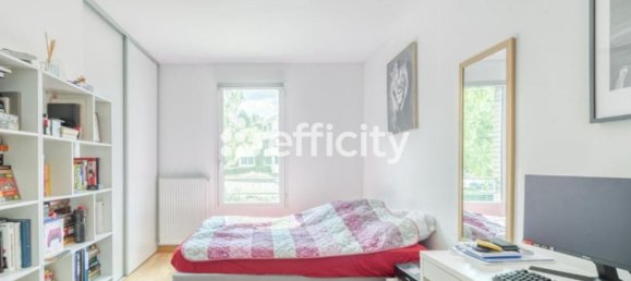 Квартира с 4 спальнями в Бур-ля-Рен, Франция № 163290 8