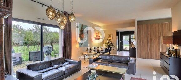 3 chambres Maison à Saint-Cyr-sur-Loire, France No. 48176 4