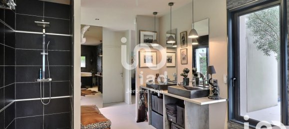 3 chambres Maison à Saint-Cyr-sur-Loire, France No. 48176 24