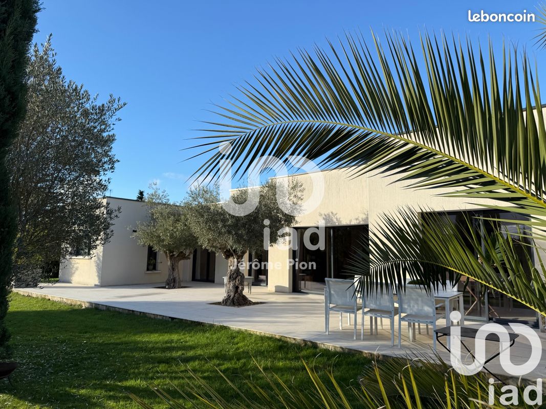 3 chambres Maison à Saint-Cyr-sur-Loire, France No. 48176