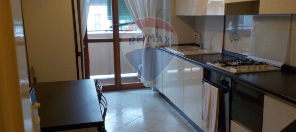 2-salle Appartement à Cologno Monzese, Italy No. 8344 11