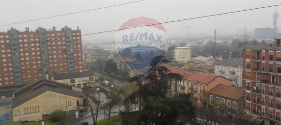 2-salle Appartement à Cologno Monzese, Italy No. 8344 15