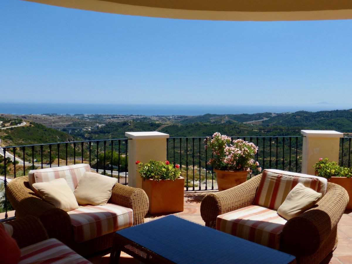 Villa T6 em Benahavis, Spain N.º 2878