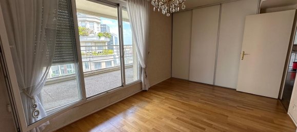 Apartamento de 2 dormitorios en Courbevoie, France No. 178234 8