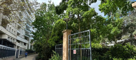 Apartamento de 2 dormitorios en Courbevoie, France No. 178234 2