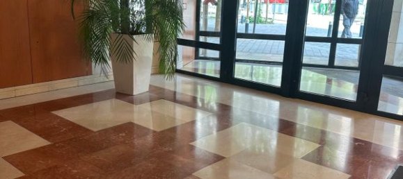 Apartamento de 2 dormitorios en Courbevoie, France No. 178234 12