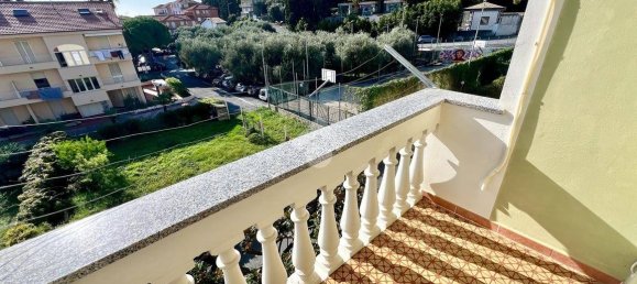 Apartamento de 2 dormitorios en San Lorenzo al Mare, Italy No. 78692 5