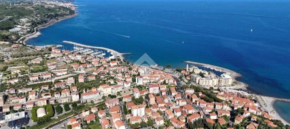 Apartamento de 2 dormitorios en San Lorenzo al Mare, Italy No. 78692 10