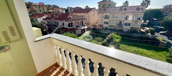 Apartamento de 2 dormitorios en San Lorenzo al Mare, Italy No. 78692 2